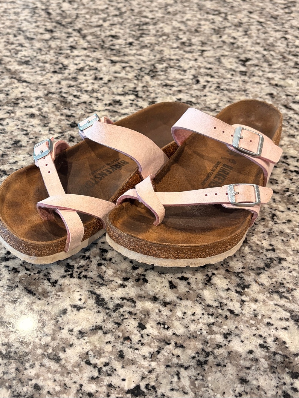 Birkenstock Women’s 36/ equivalent to 5/5.5 Pink Leather Sandals